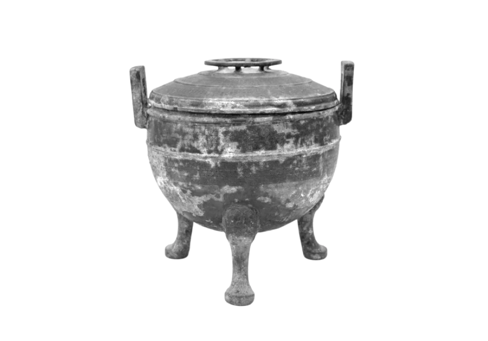 5. 中丹田鼎 (Zhōng Dānti&aacute;n Dǐng) - Middle Tan Tien Cauldron (Heart Cauldron)